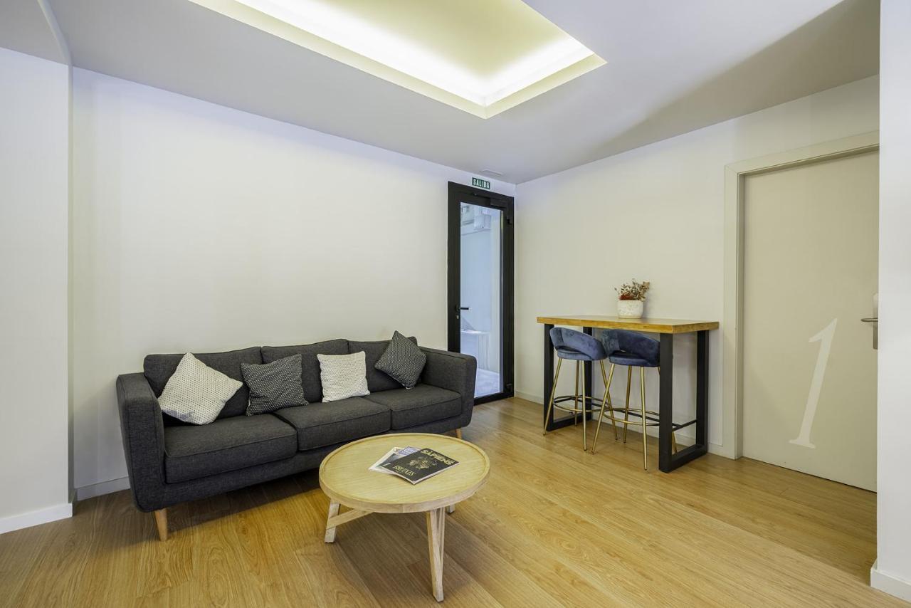 Ola Living Hostal Diagonal Barcelona Kültér fotó